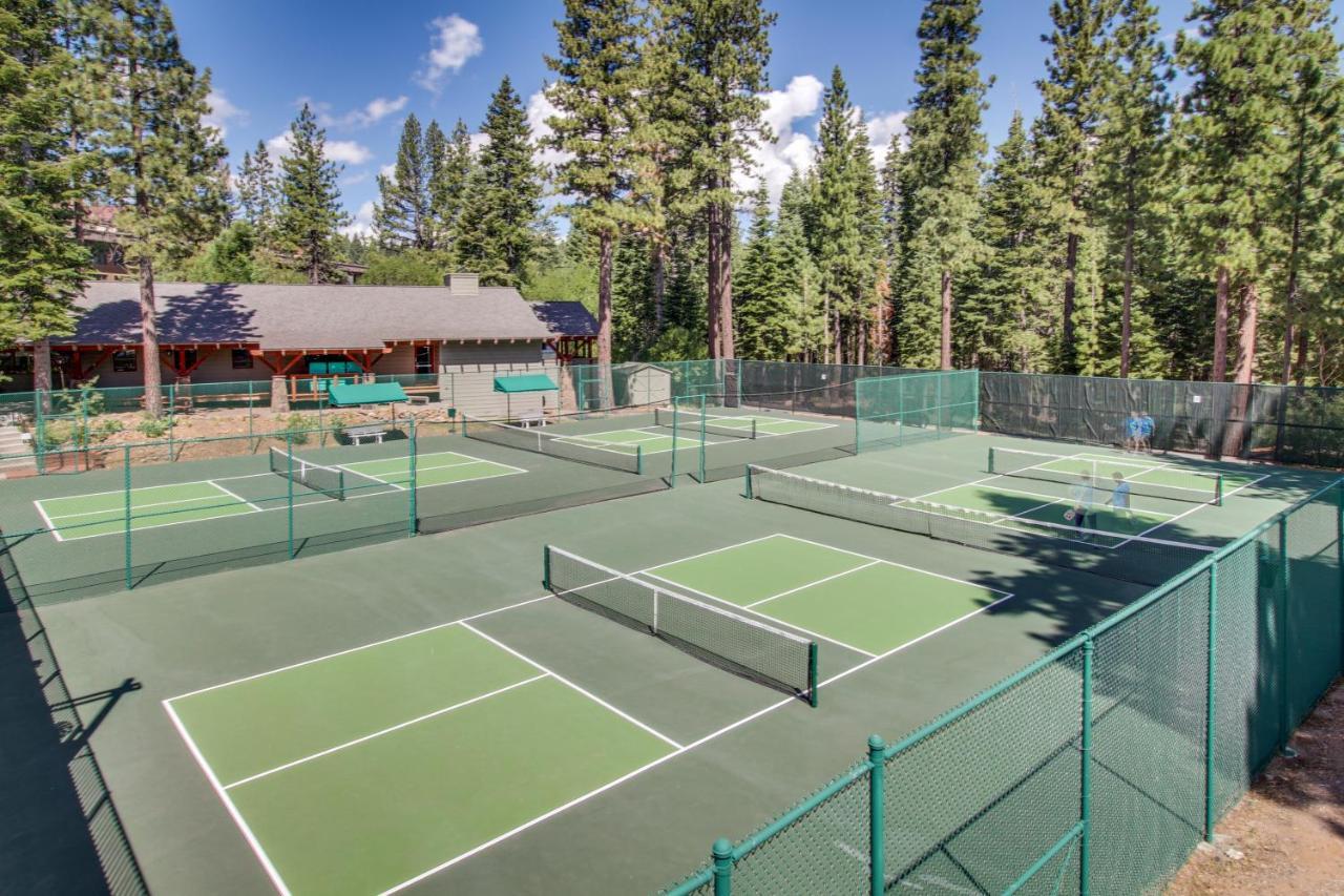 Starry Aspen Grove Hotell Truckee Exteriör bild