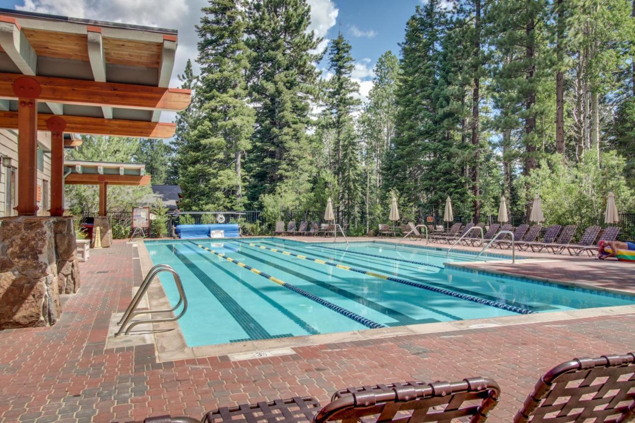 Starry Aspen Grove Hotell Truckee Exteriör bild